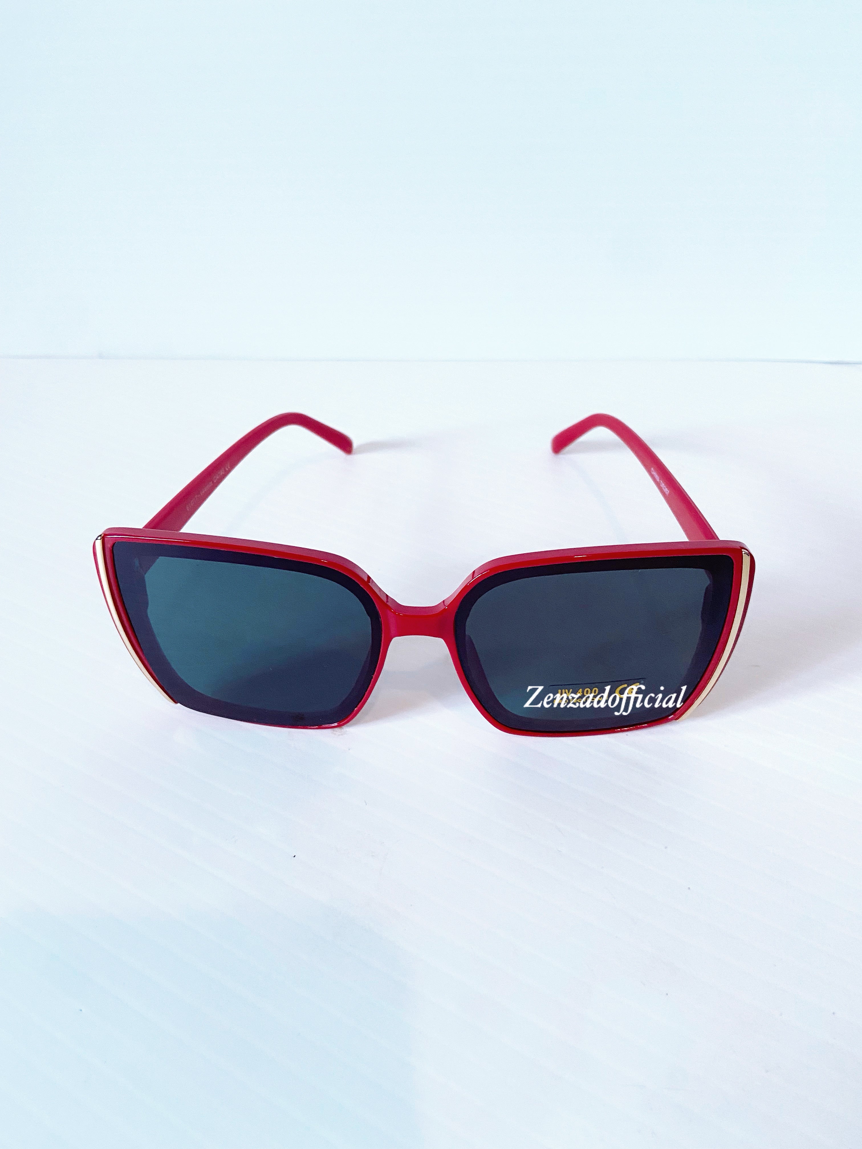 Paw red eyeglass